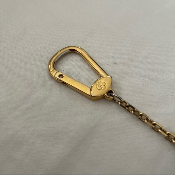 Louis Vuitton Key Pouch - Picture 8 of 9